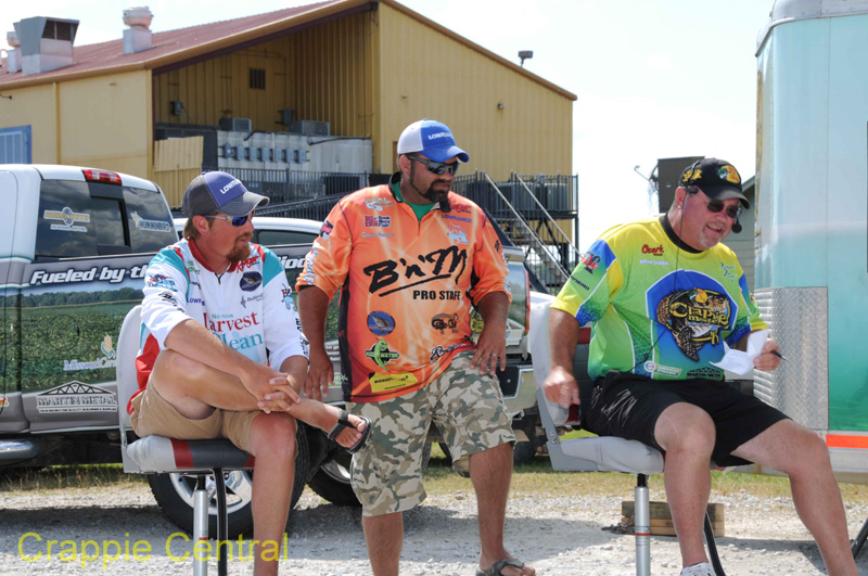 160521060518-304_crappie_masters_20160521