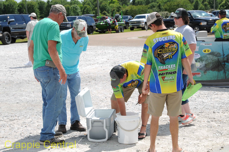 160521060533-248_crappie_masters_20160521