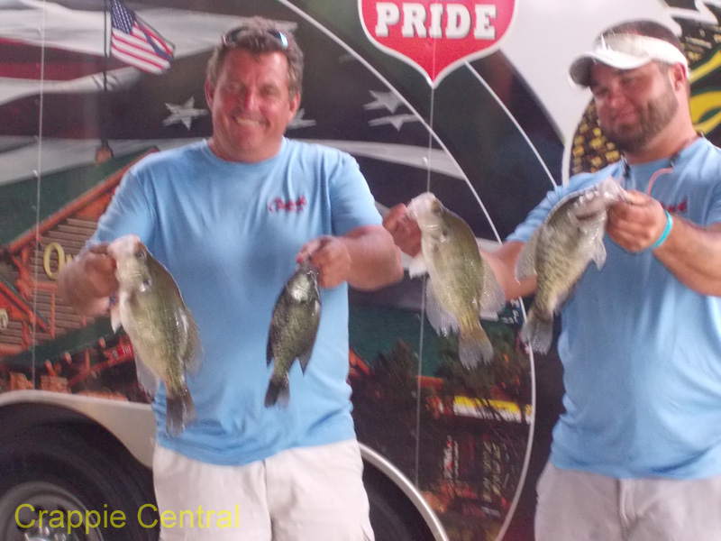 170408040428-Crappie Masters 2017 098