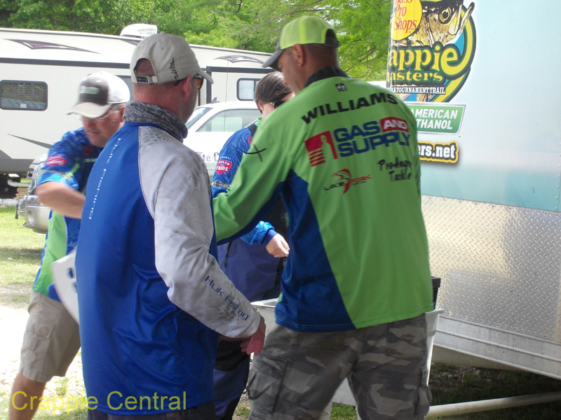 170408040456-Crappie Masters 2017 035